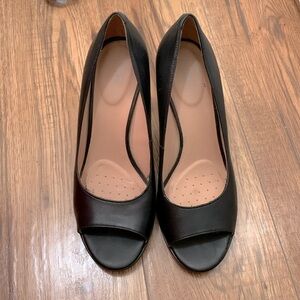 Geox Women’s respira Italian patent D Lana A Peep Toe High Heel size 41